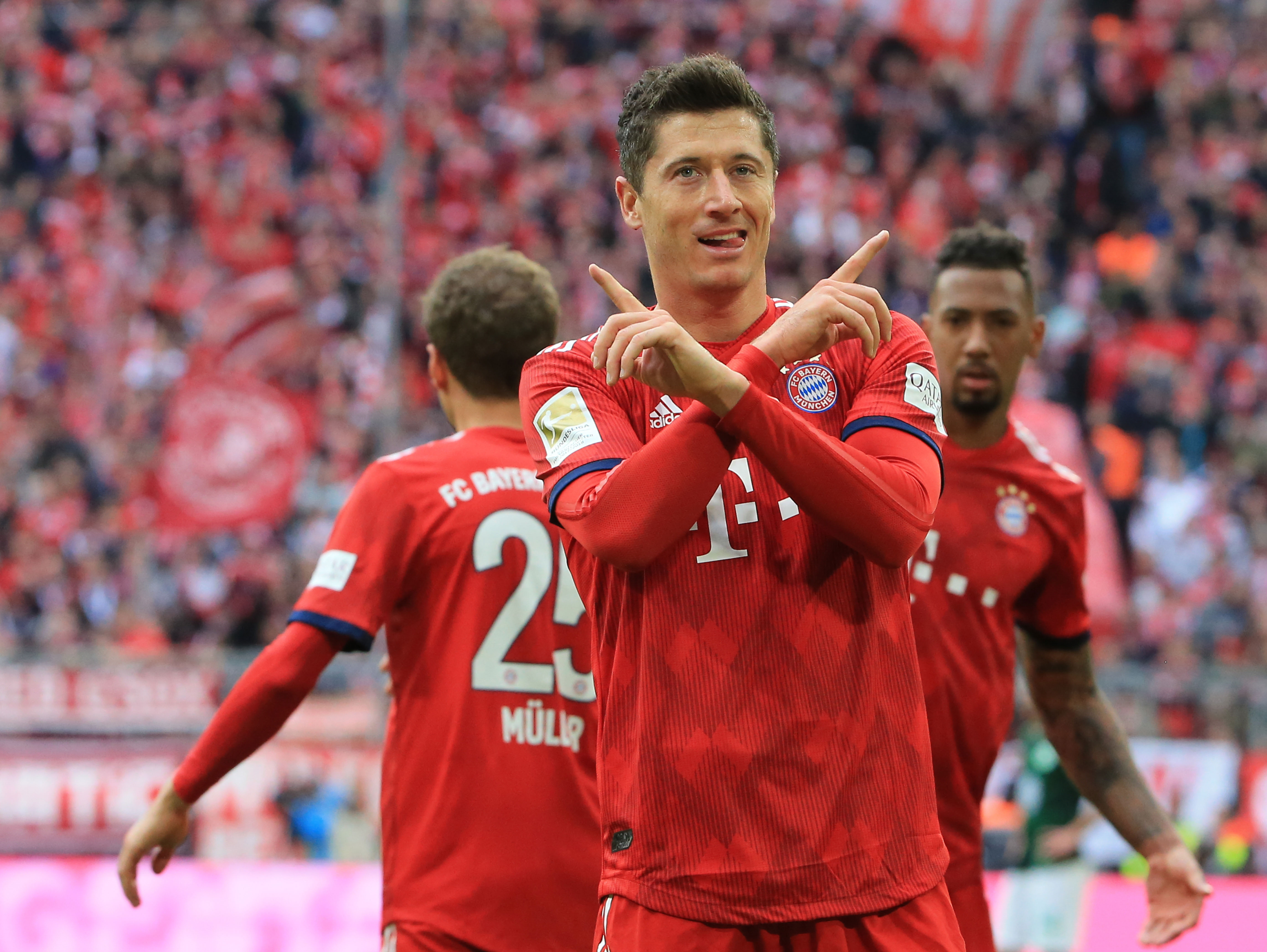 官方：马竞23岁前锋卡洛斯-马丁租借加盟巴列卡诺