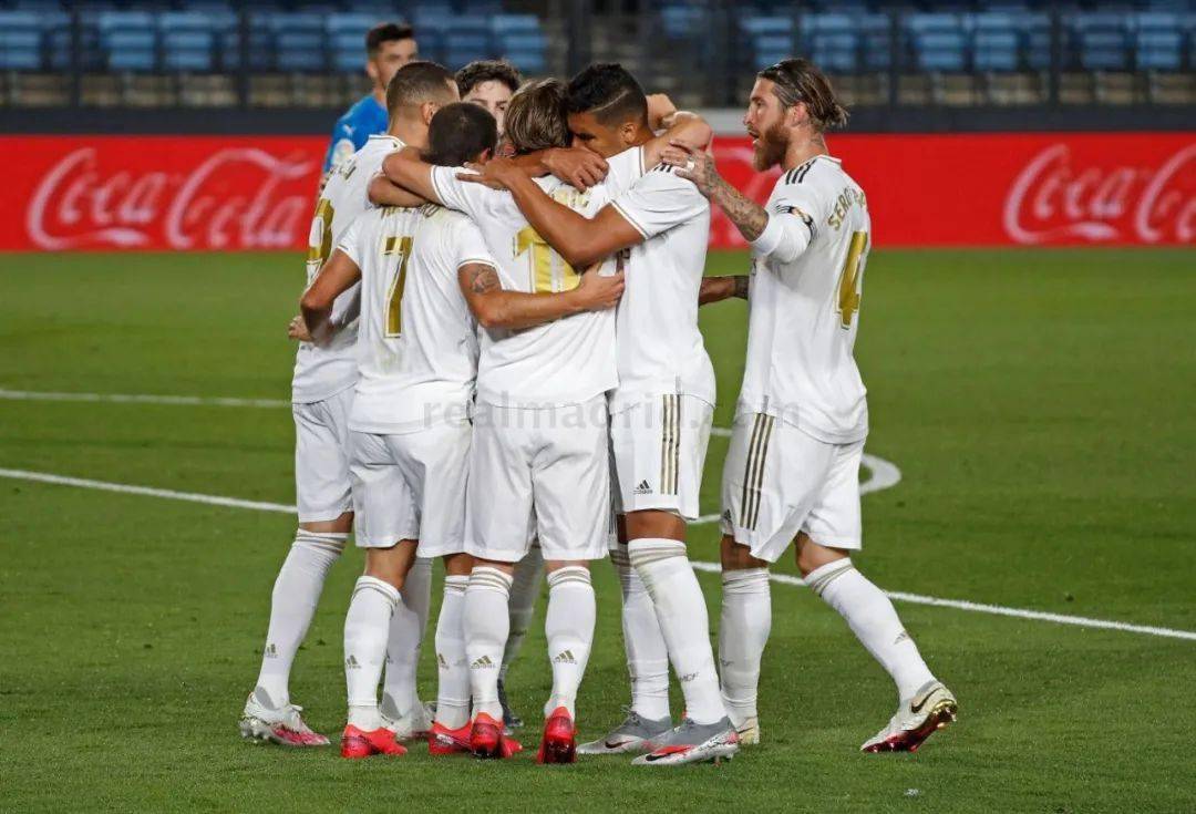 詹姆斯37岁后30分场次历史独一档！41岁后包揽历史前五！