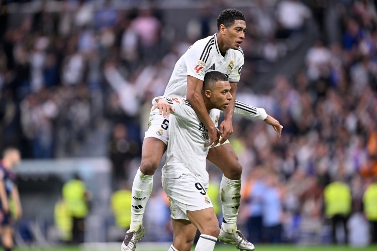 历史助攻榜第二！詹姆斯率湖人冲击三连胜，鹈鹕主场能否爆冷？