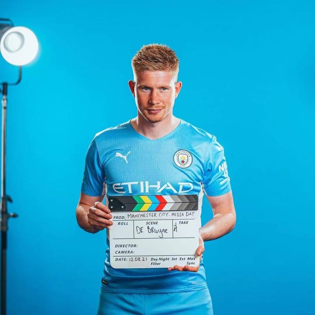 两项杯赛出局，TA：曼联唯一可争夺目标就是下赛季的欧战资格